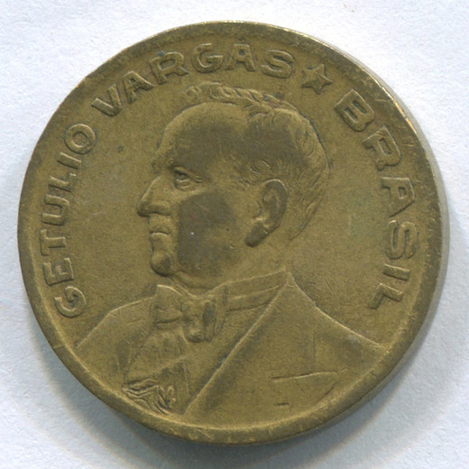 Монета Бразилии 50 сентаво 1945 VF